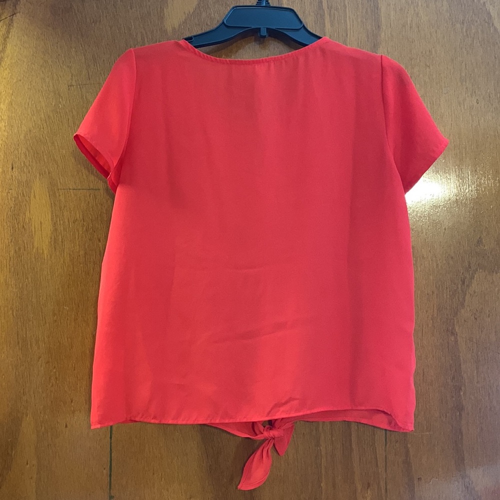 Red blouse - Picture 2 of 4